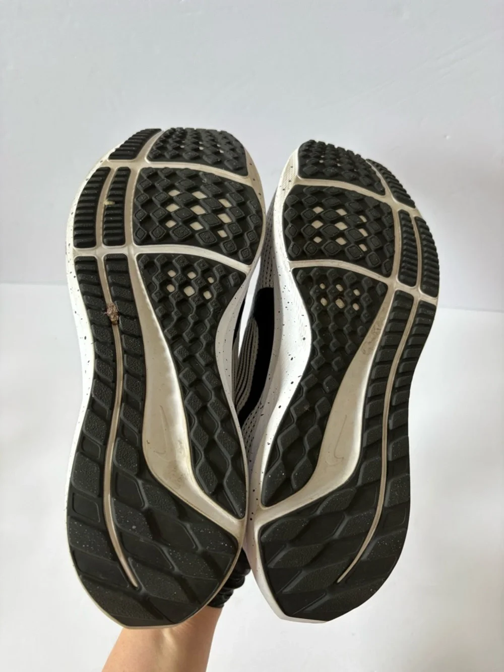 Nike Pegasus‎ 10.5 Black/White Women's Running Shoe DV3854-004 Athletic Sneakers
